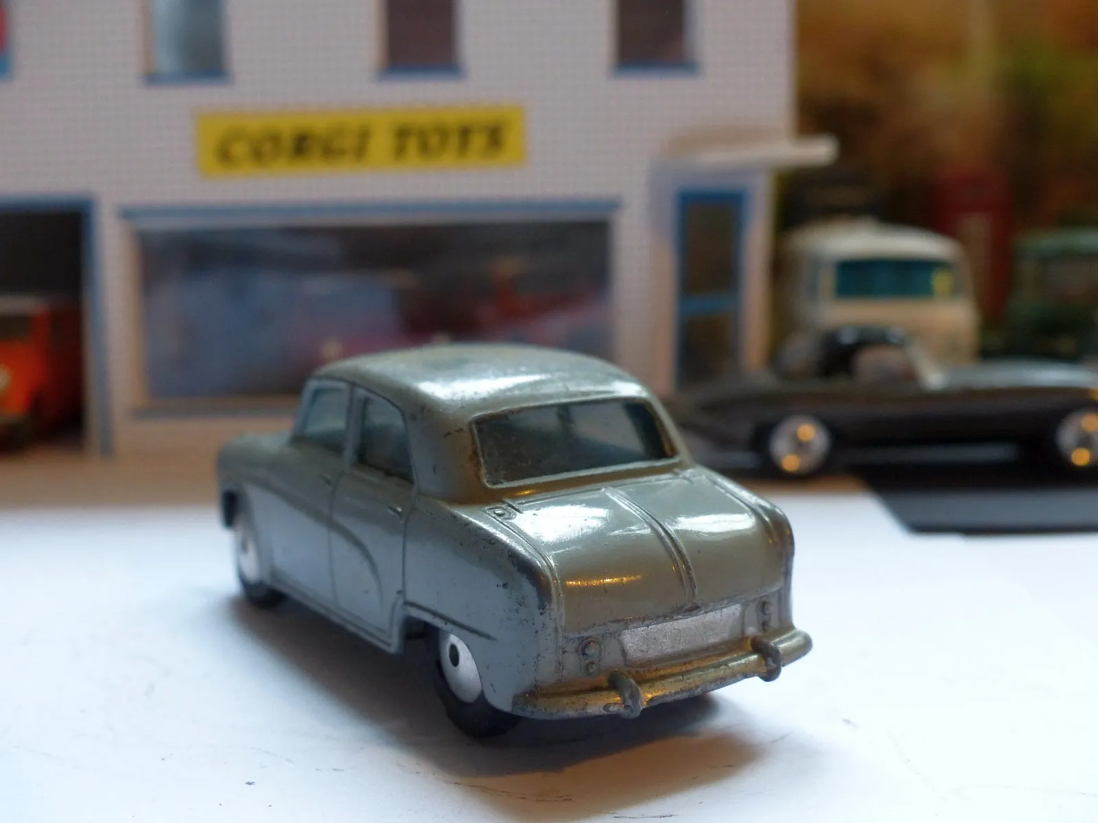 201 Austin Cambridge in grey *non-mechanical*