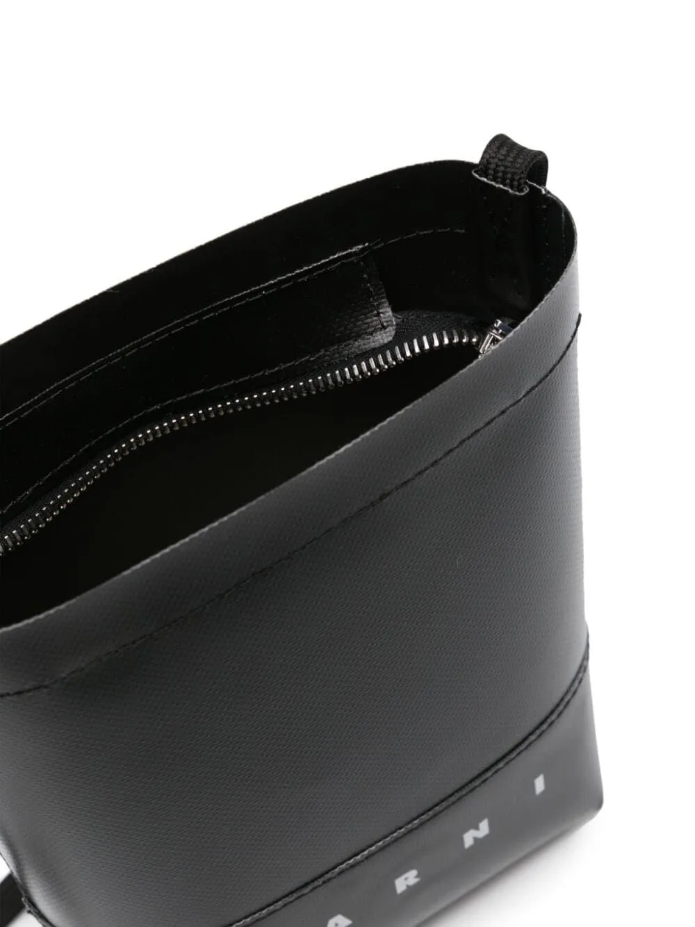 CROSSBODY