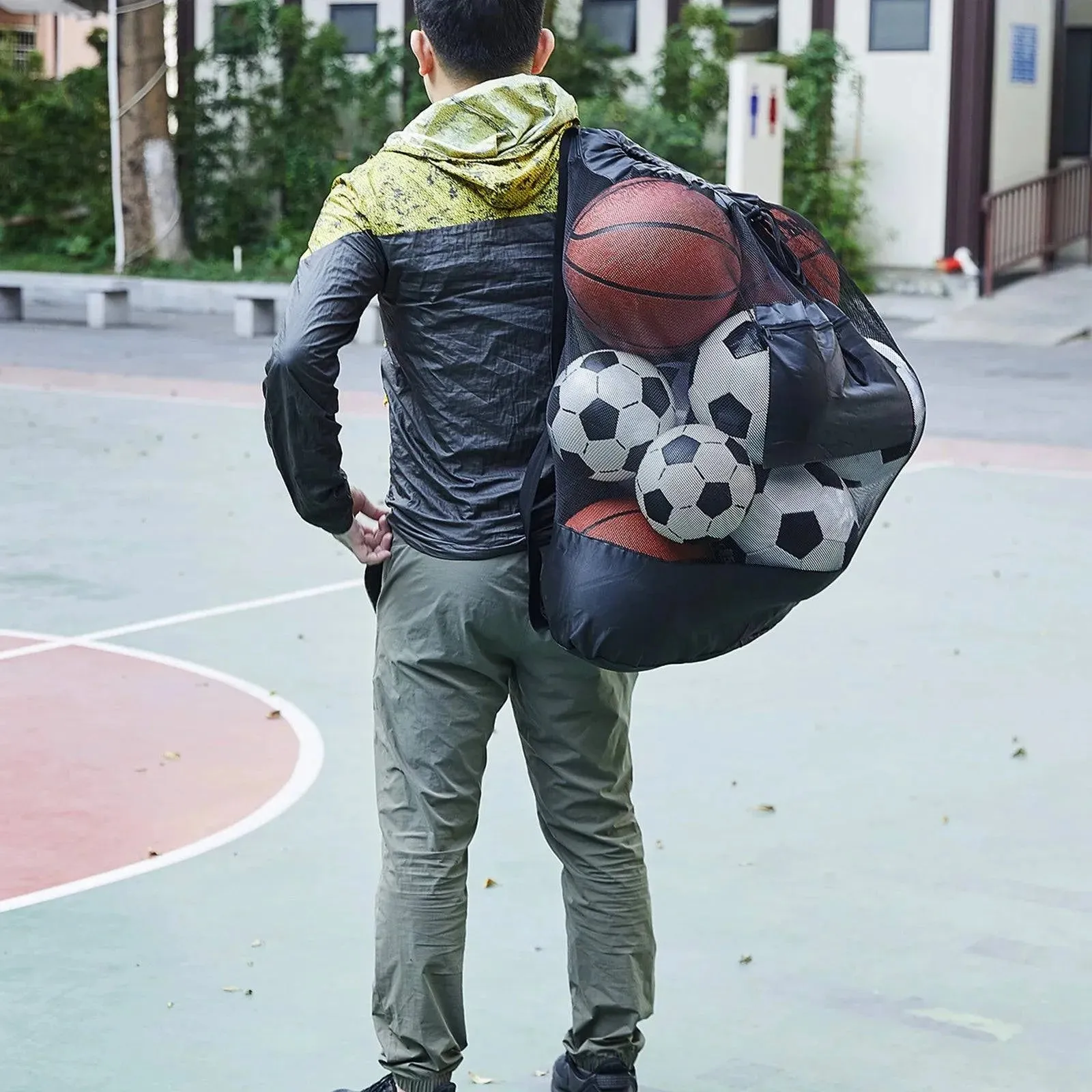 Large Capacity Soccer Bags For Coaches Footbal Basketball Drawstring Design Mesh Bag with a Zippered Front Pocket